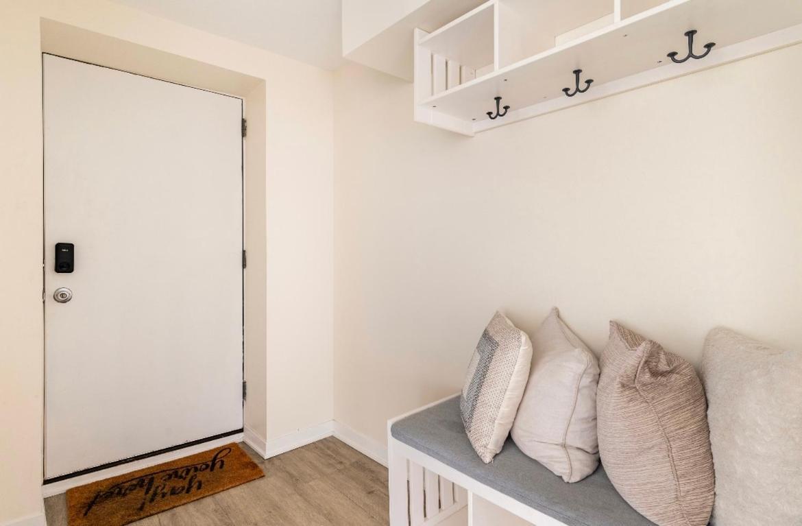 Cozy 2 Brm Apartment Mins Away From United Center ชิคาโก ภายนอก รูปภาพ