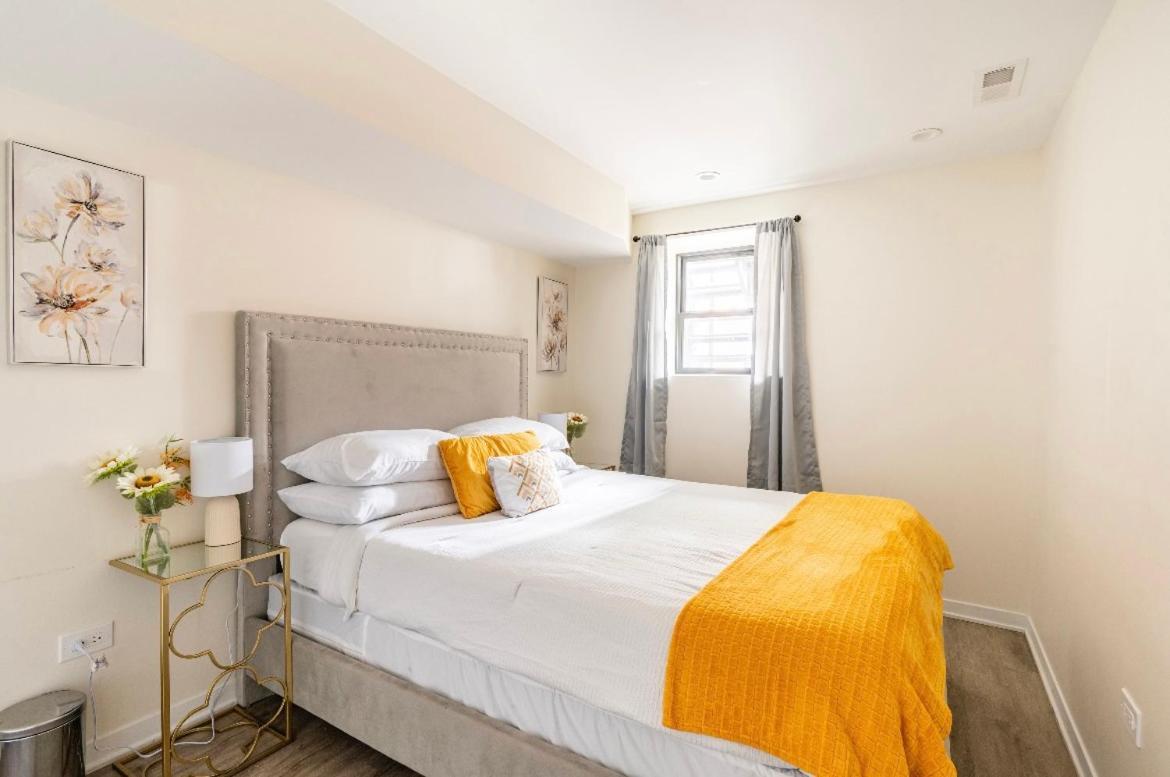 Cozy 2 Brm Apartment Mins Away From United Center ชิคาโก ภายนอก รูปภาพ
